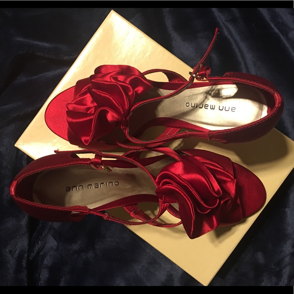 Ann Marino, Satin Red Shoes, Size 10, NWBox